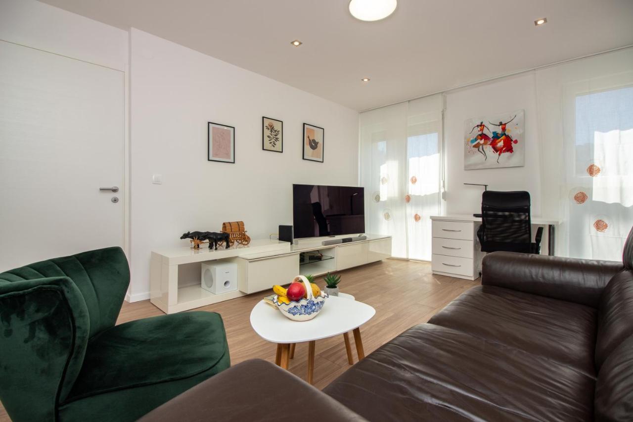 Апартаменты Bura2 , With Private Parking In The Garage Сплит Экстерьер фото